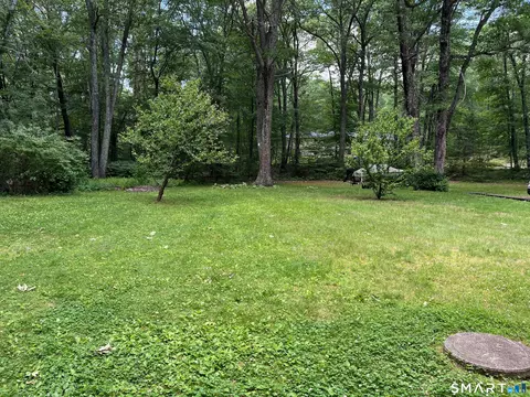 Exterior - 347 Fox Rd, Putnam, CT 06260 photo 5 of 10