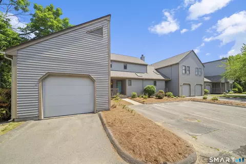 52 Elm Mdws #52, Enfield, CT 06082