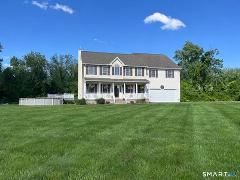 16 Sunview Dr, Broad Brook, CT 06016