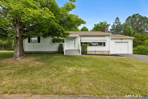 29 Collier Cir, Hamden, CT 06518