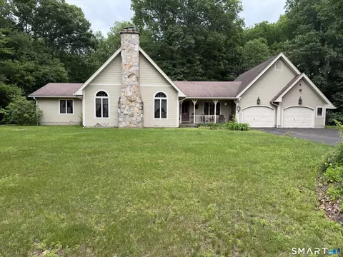 84 Luciano Dr, Southington, CT 06489