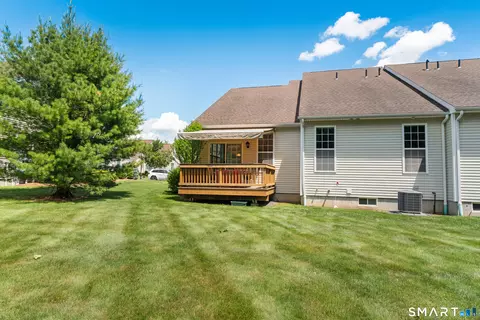 Exterior - 10 Ash Ln #10, Prospect, CT 06712 photo 5 of 8