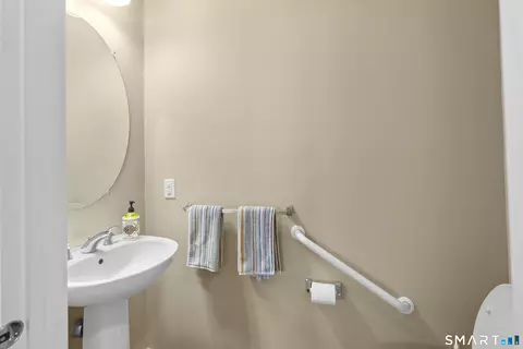 Bath - 10 Ash Ln #10, Prospect, CT 06712 photo 1 of 3