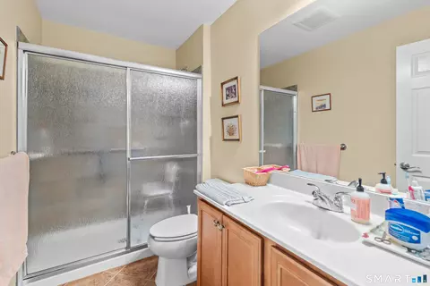 Bath - 10 Ash Ln #10, Prospect, CT 06712 photo 3 of 3