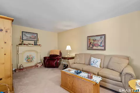 Living - 10 Ash Ln #10, Prospect, CT 06712 photo 1 of 1