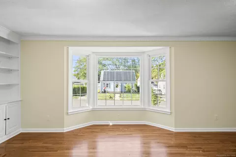 Living - 20 Rosina Rd, Hamden, CT 06514 photo 4 of 10