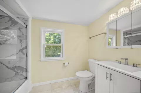Bath - 20 Rosina Rd, Hamden, CT 06514 photo 3 of 3
