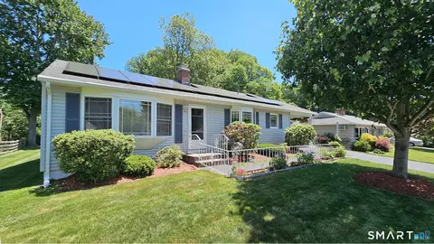 44 Monroe St, East Hartford, CT 06118