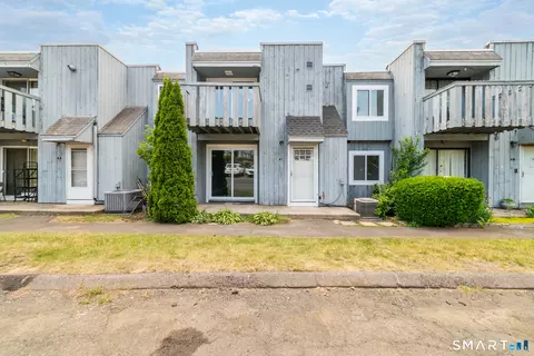 4 Birch Ln #I, East Haven, CT 06513
