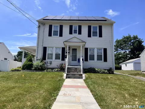 20 Laurel St, Danbury, CT 06810