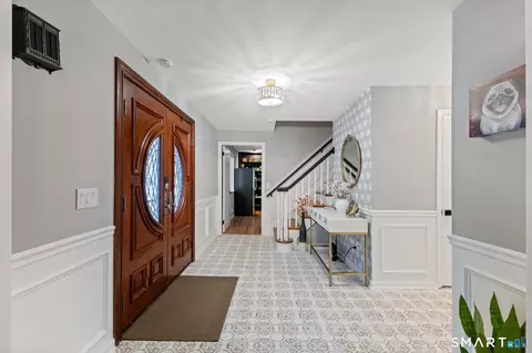 Entry Way - 299 Redding Rd, Redding, CT 06896 photo 4 of 4