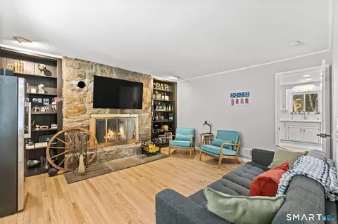 Living - 299 Redding Rd, Redding, CT 06896 photo 2 of 2