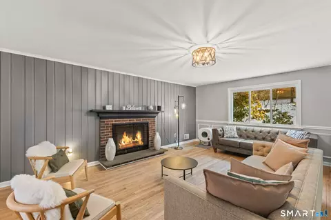 Living - 299 Redding Rd, Redding, CT 06896 photo 1 of 2