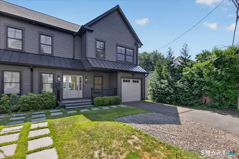 79 Thorpe St #79, Fairfield, CT 06824