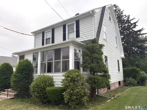 84 Park Ave, Hamden, CT 06517