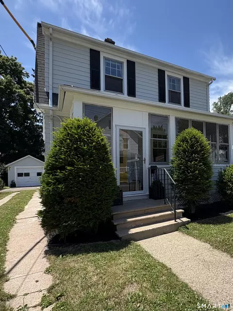 84 Park Ave, Hamden, CT 06517