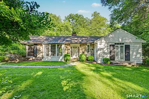 Exterior - 75 Norfield Rd, Weston, CT 06883 photo 9 of 11