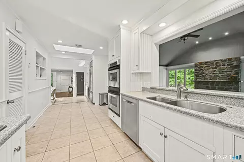 Entry Way - 75 Norfield Rd, Weston, CT 06883 photo 1 of 1