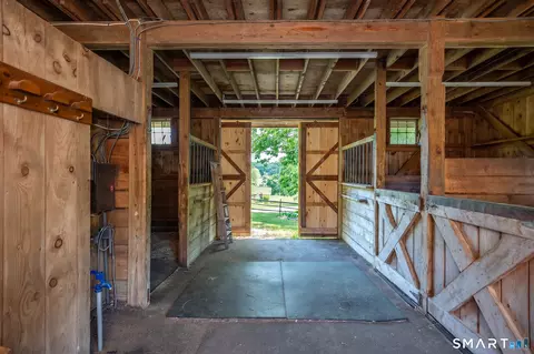 Entry Way - 46 Crane Ln, Bethlehem, CT 06751 photo 3 of 3
