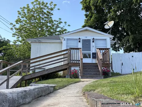 51 Dell Ave, New London, CT 06320