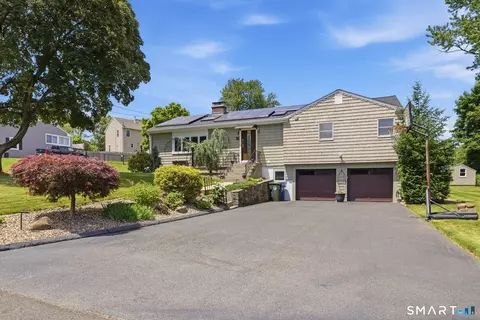 48 Edward St, Newington, CT 06111