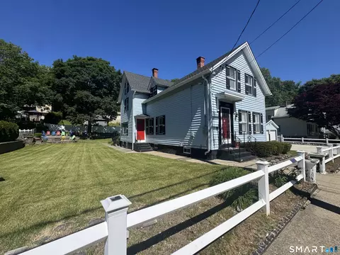 58 Baltic St, Norwich, CT 06360