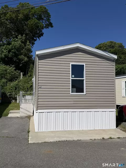 435 High St # 42, Mystic, CT 06355