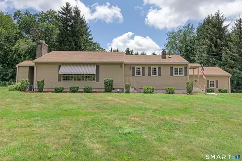 73 Shelton Rd, Oxford, CT 06478