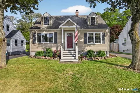 89 Burr St, East Haven, CT 06512