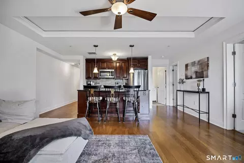 461 Bank St #702, New London, CT 06320