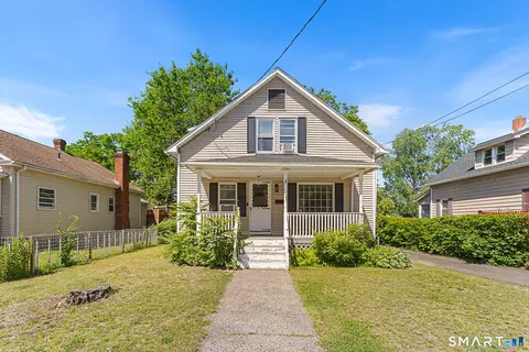17 Whitney St, East Hartford, CT 06118