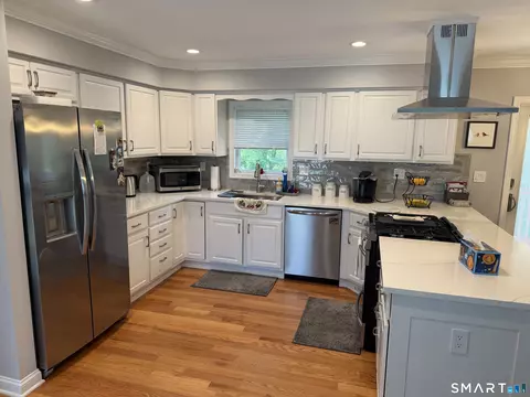 Kitchen - 7 Mist Hill Dr, Brookfield, CT 06804 photo 1 of 2