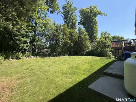 Exterior - 7 Mist Hill Dr, Brookfield, CT 06804 photo 3 of 5