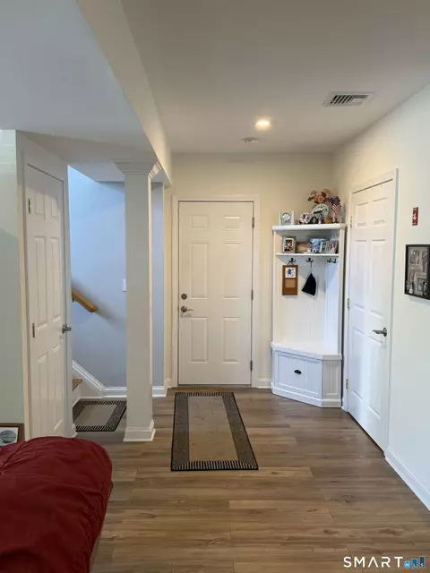 Entry Way - 7 Mist Hill Dr, Brookfield, CT 06804 photo 4 of 4