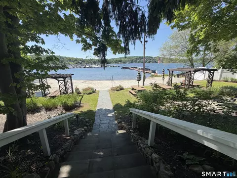 Exterior - 7 Mist Hill Dr, Brookfield, CT 06804 photo 4 of 5