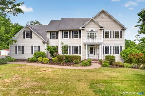 3 Lillinonah Ridge Dr, New Milford, CT 06776