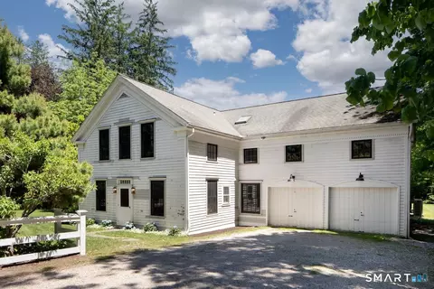 28 White Hollow Rd, Lakeville, CT 06039