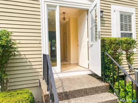 97-99 Park Ave #72, Danbury, CT 06810