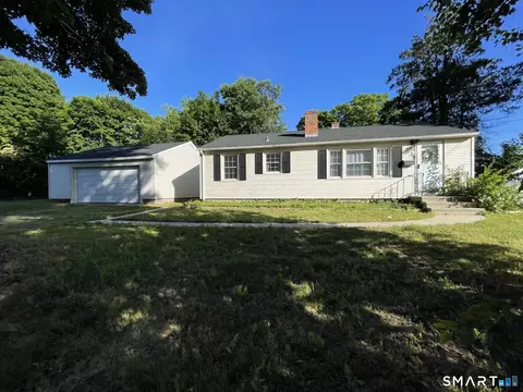 8 Prospect Hl, Deep River, CT 06417
