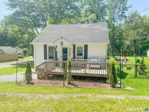 36 Jennings St, Norwich, CT 06360