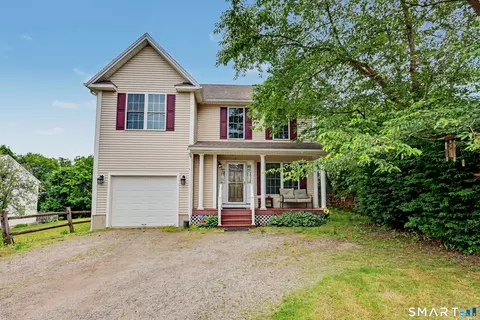 67 Summit St, Derby, CT 06418