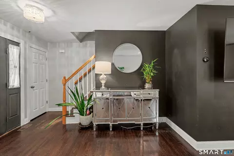 Entry Way - 67 Summit St, Derby, CT 06418 photo 2 of 4