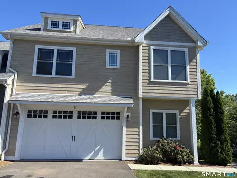 11 Bleeker Cir #11, North Haven, CT 06473