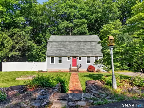 85 Cannon Dr, Amston, CT 06231