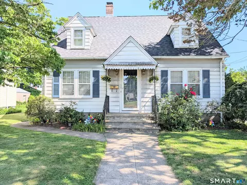 50 Union St, Shelton, CT 06484