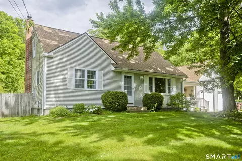 3 Birchwood Ter, Enfield, CT 06082