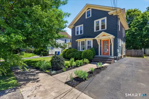 28 Thornton St, Hamden, CT 06517