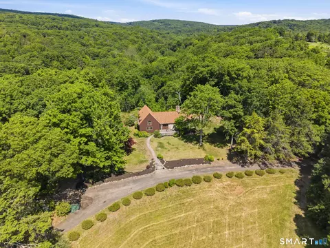 31 Higley Rd, Granby, CT 06090