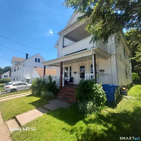 162 Wadsworth St Ext, Manchester, CT 06040