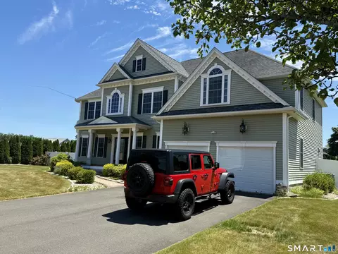 1 Leghorn Ln, Cromwell, CT 06416